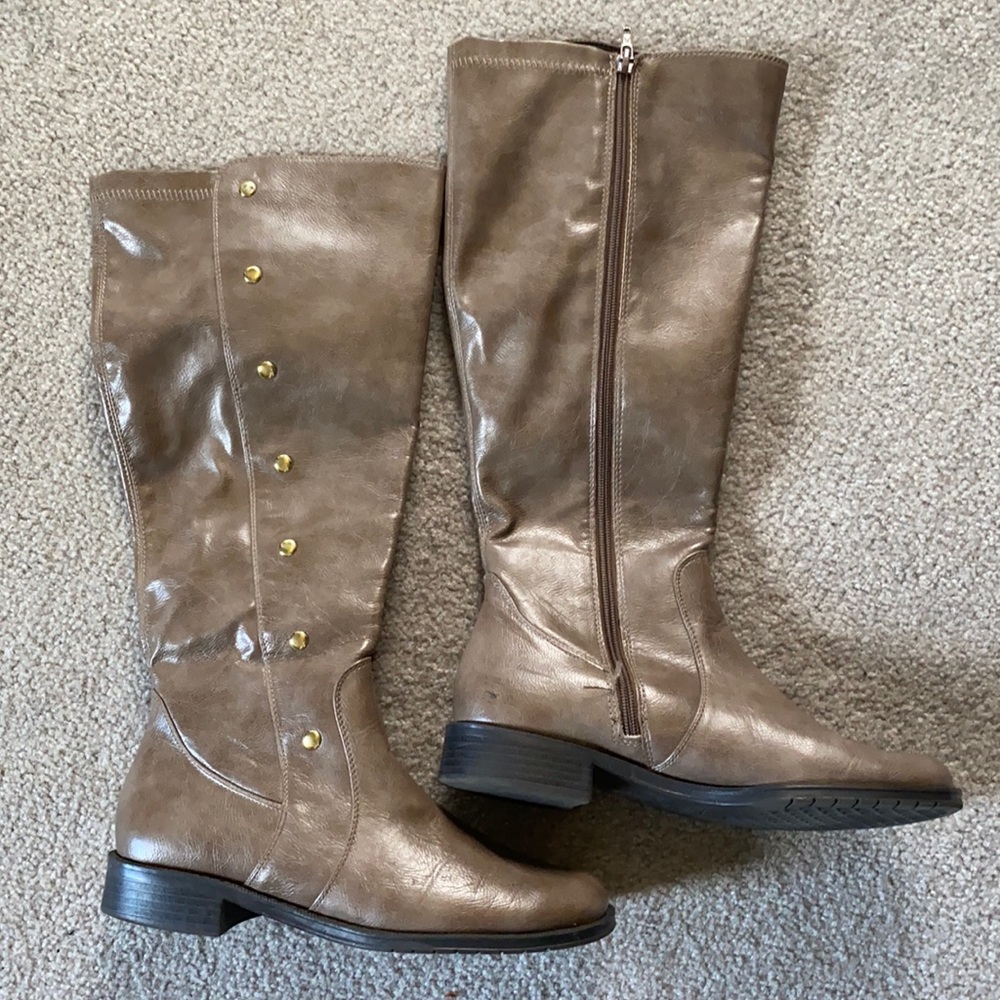 Brand new women’s studded boots